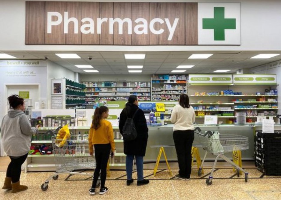 Pharmacy E-Commerce Solutions: Bridging the Gap Between Care and Convenience